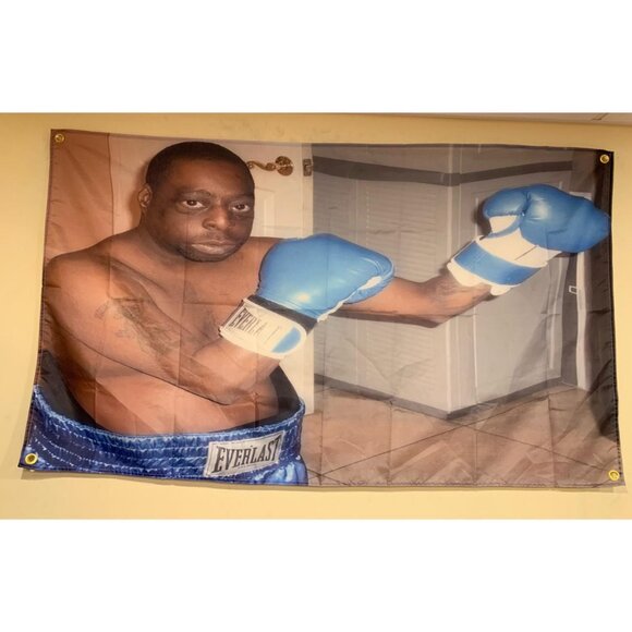 Funny Beetlejuice Lester Green Boxing Meme Photo Show Flag Tapestry Poster - Picture 1 of 1